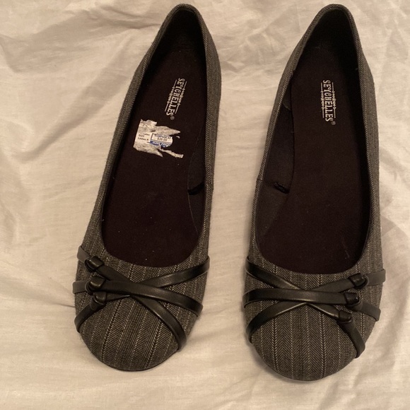 Brand New Seychelles Grey, Black & White Low Wedge Shoe…size 10M - Picture 2 of 5